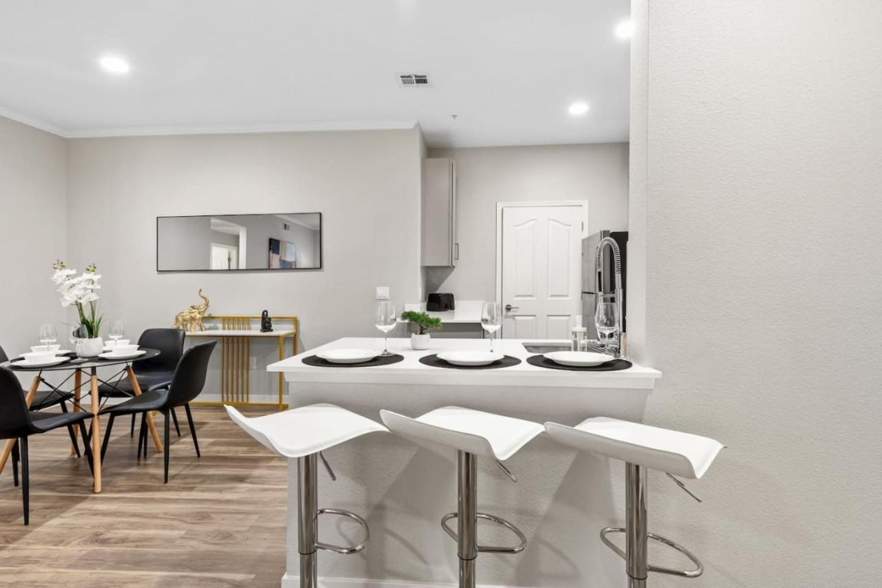 Relaxing 2br - Scottsdale, Pet-friendly, Sunrise Peak Apartment *